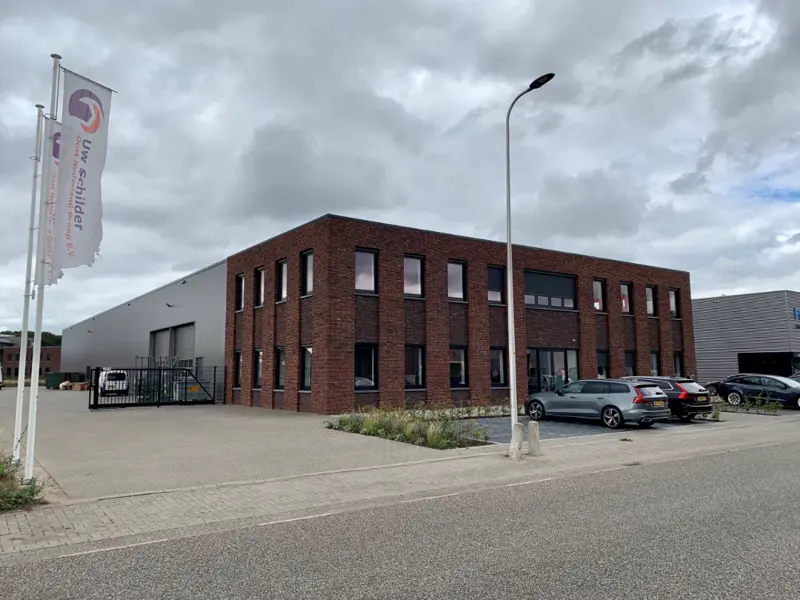 Nieuwbouw kantoor en bedrijfshal te Rijssen